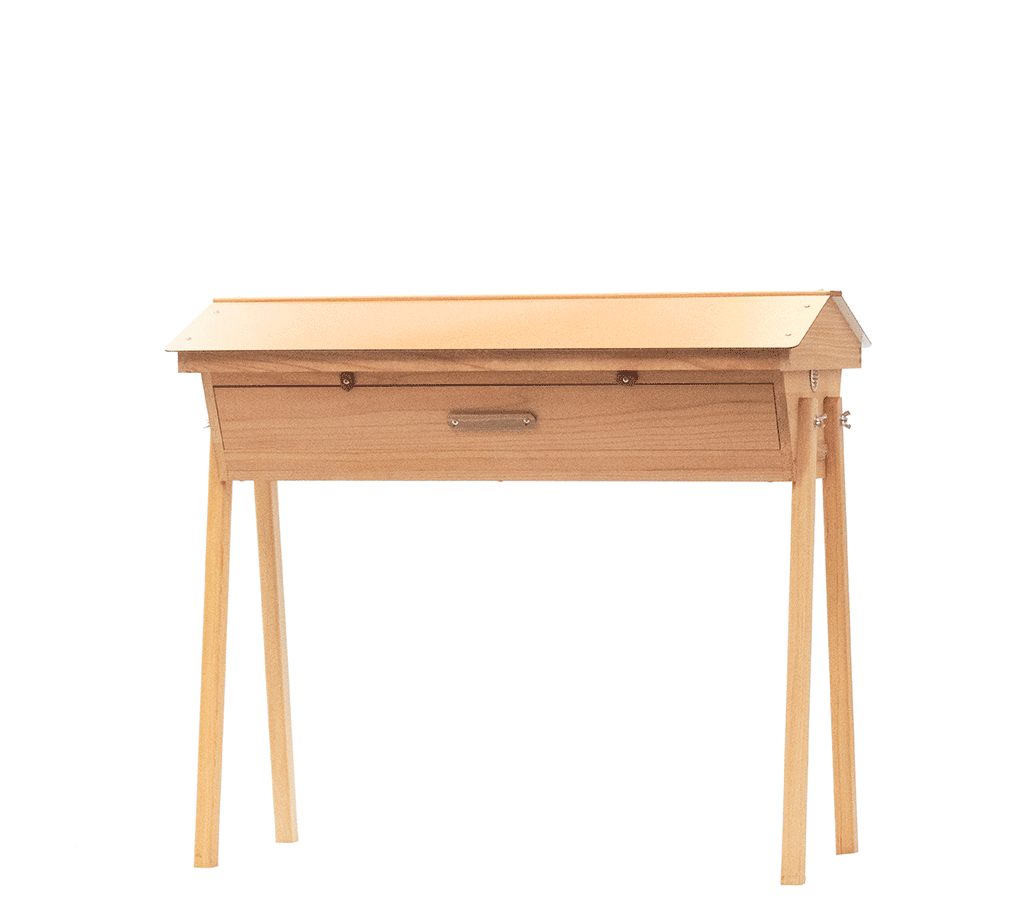 Top bar hive with hinged roof