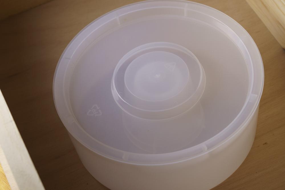 Round Hive Top Feeder